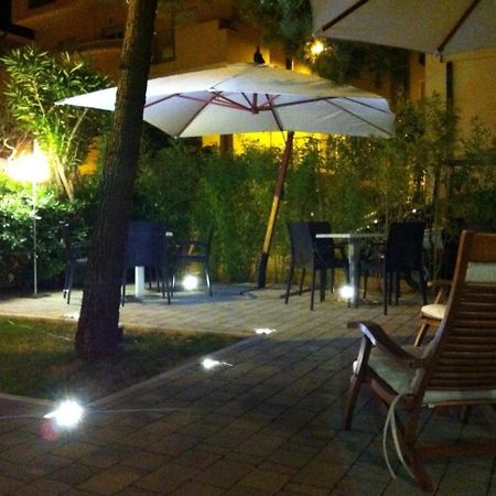 Hotel Lux Gabicce Mare Extérieur photo