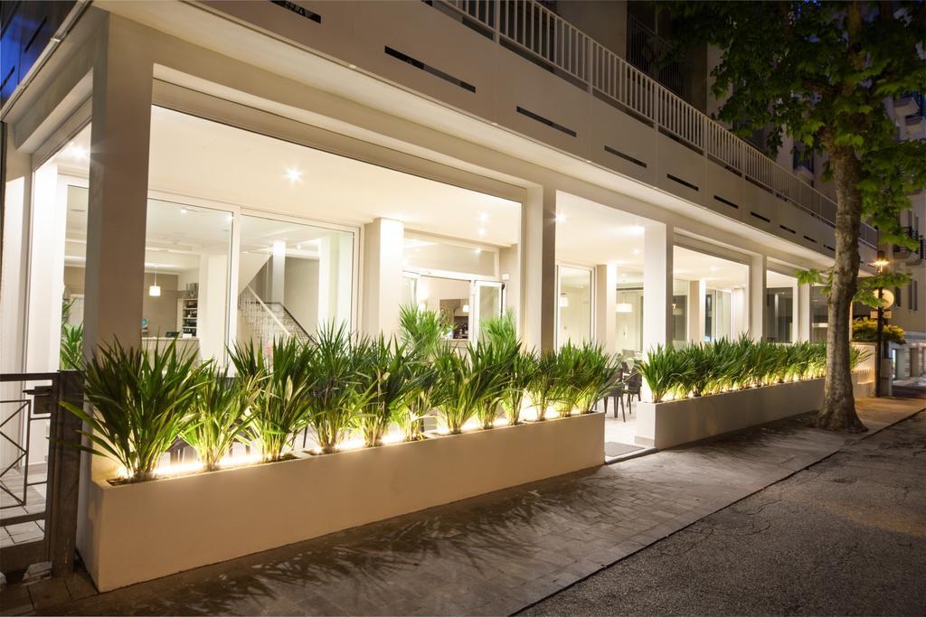 Hotel Lux Gabicce Mare Extérieur photo
