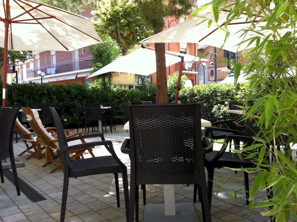 Hotel Lux Gabicce Mare Extérieur photo